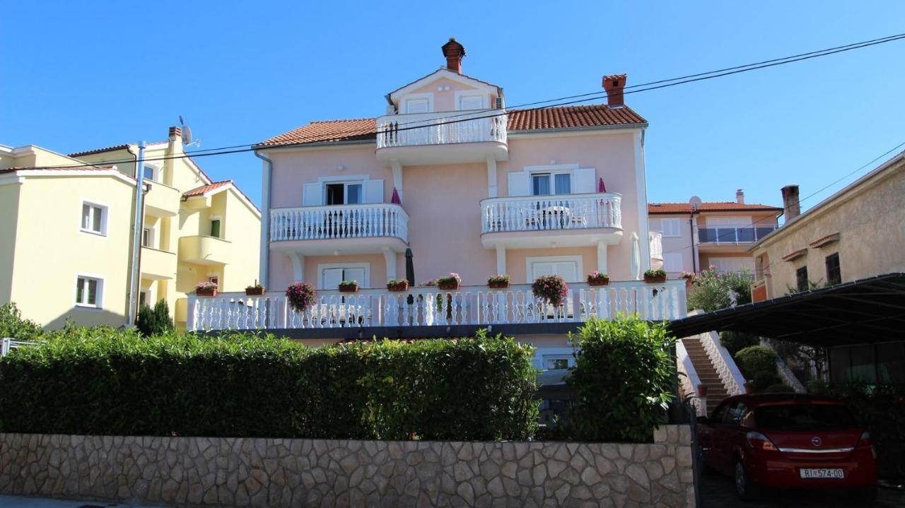 Apartments Ravlic Ana Malinska Exterior foto